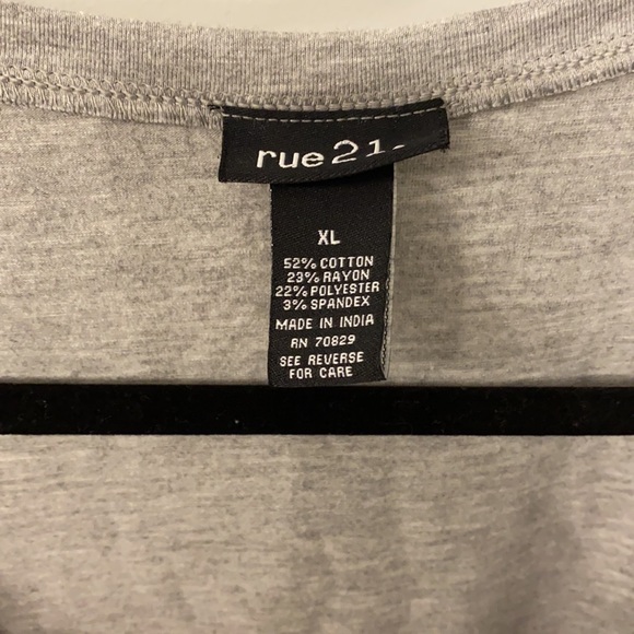 Embroidered Grey tank top with flowers size XL - Picture 3 of 4